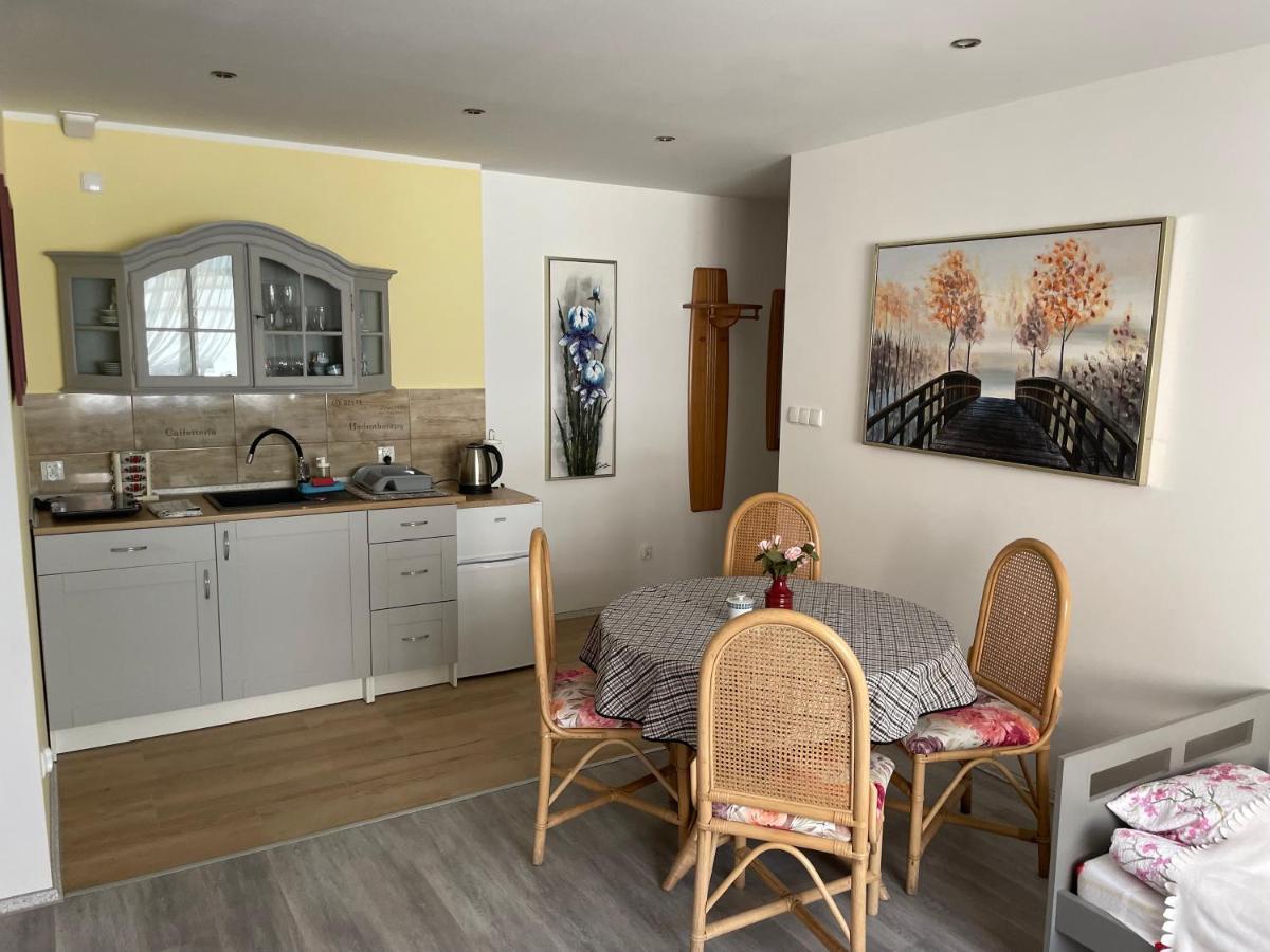 Cichy Zaulek 5 I 6 Apartment Brodnica  Luaran gambar